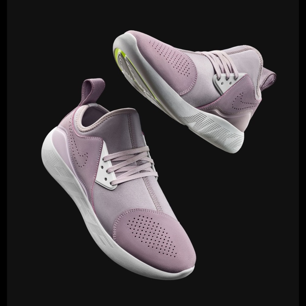Women’s lunarcharge essential lilac